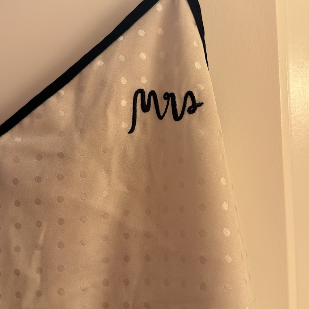 👰🏻‍♀️ Kate Spade ‘Mrs’ Pajama Tank - Picture 4 of 7